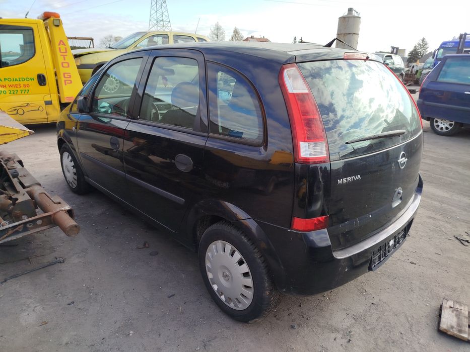 Meriva Z20R zderzak tył tylny stan bdb wysyłka