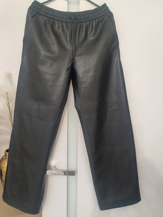 Spodnie Zara szerokie eko skóra