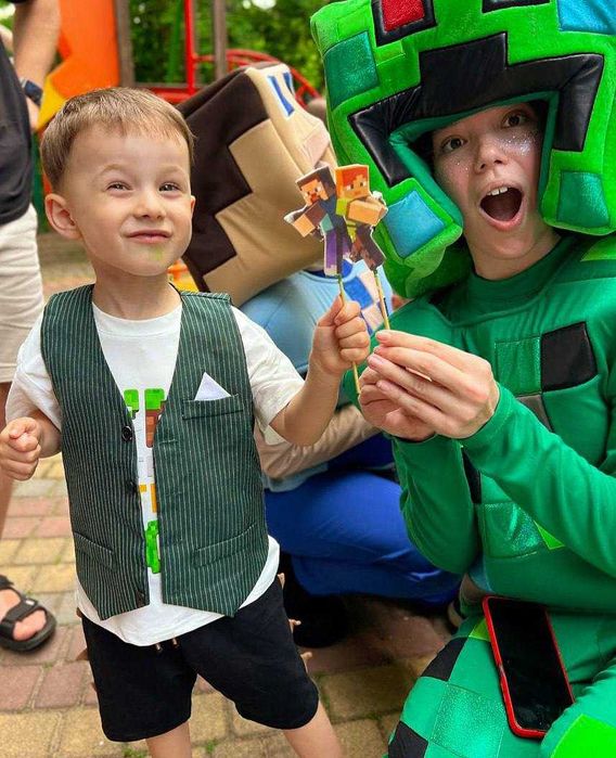 Організація свята День Народження дитини привітання торт аніматори