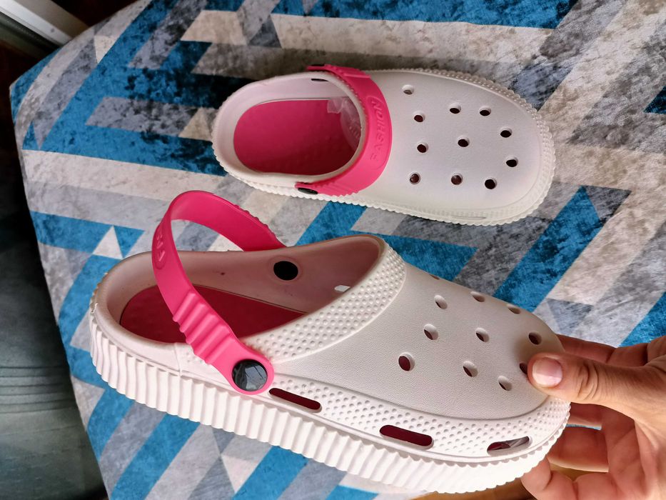 Klapki medyczne 39 nowe