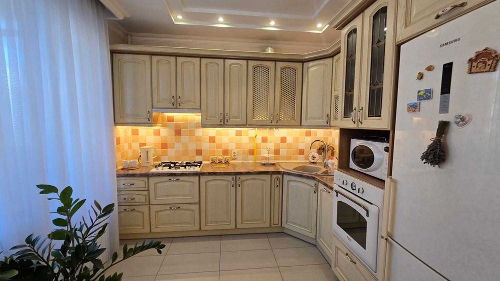 Оренда 3х кімнатної квартири р-н Авангарда