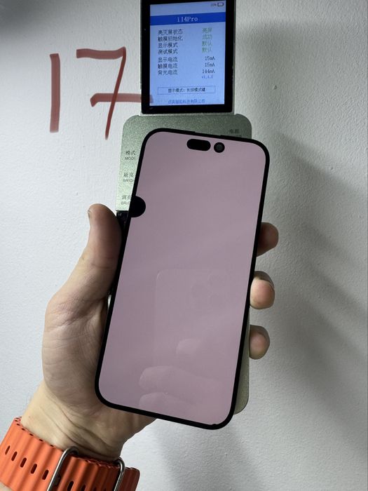 Дисплей оригіна на iPhone 14 Pro з дефектом