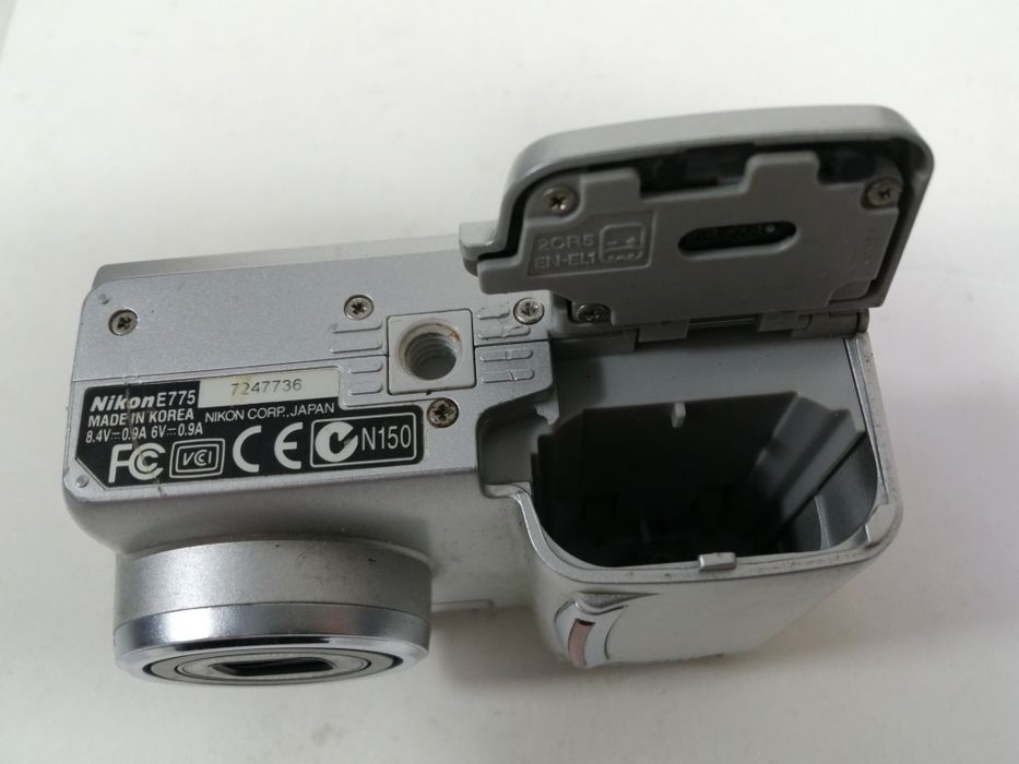 Фотоаппарат Nikon Coolpix 775