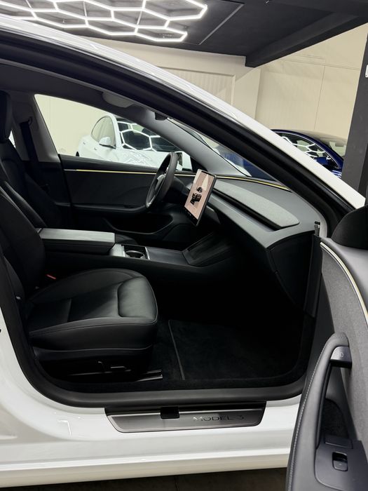Tesla Model 3 — fotografia 6