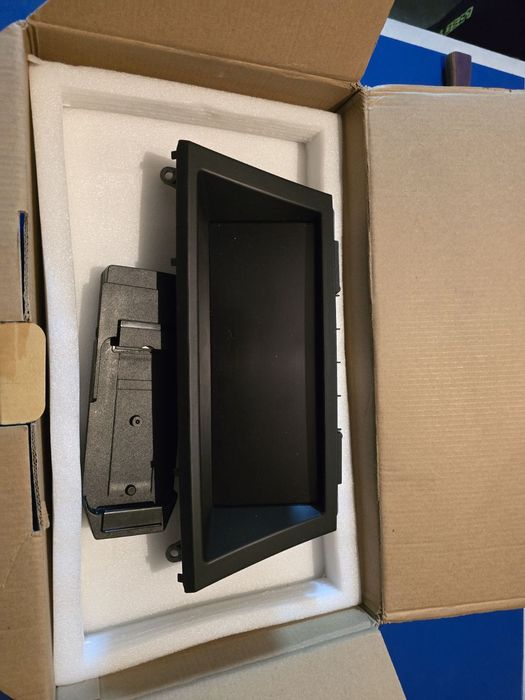 Продам манітор до икс 6 -2008-2014