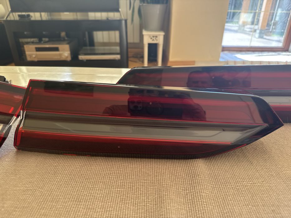 BMW I5 задні фонарі прав+лівий комплект