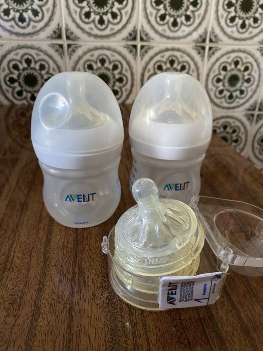 Vários artigos para bebés e mães