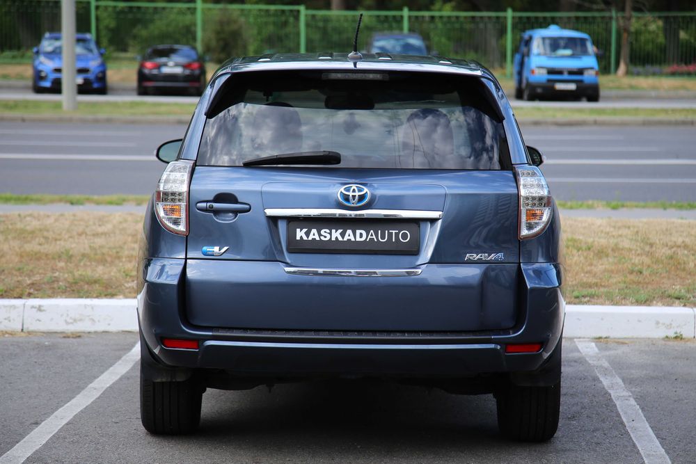 Продам Toyota RAV 4 EV