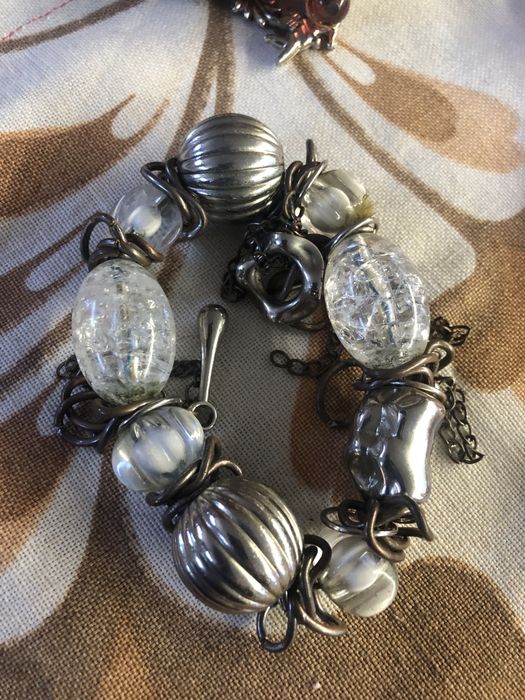 Pulseiras e colar + cinto