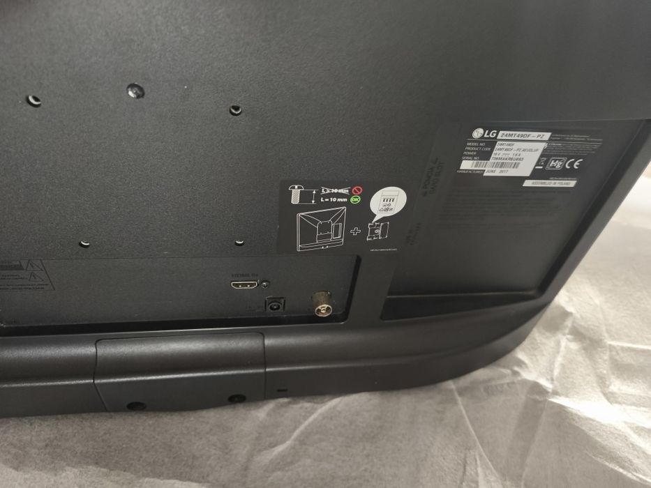 TV Monitor LG 24” HD