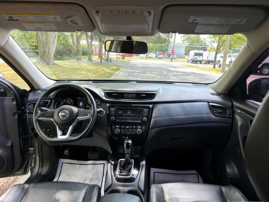 Nissan Rogue SV      2018