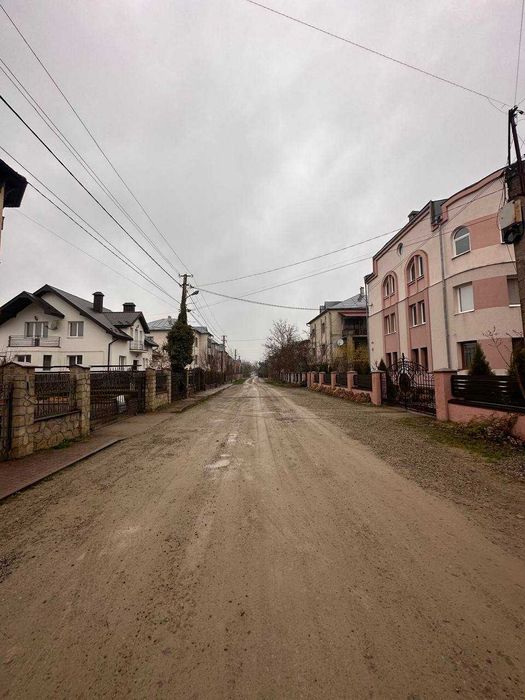 Продається будинок з літньою кухнею в с Черніїв. Ділянка 15 сот.