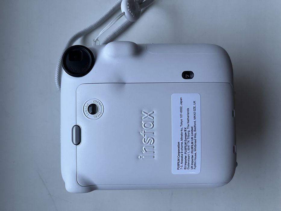 Полароїд instax mini 12, з чохлом