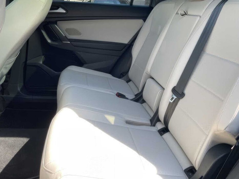 Volkswagen Tiguan      2019
