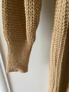 sweter golf w kolorze karmelowym