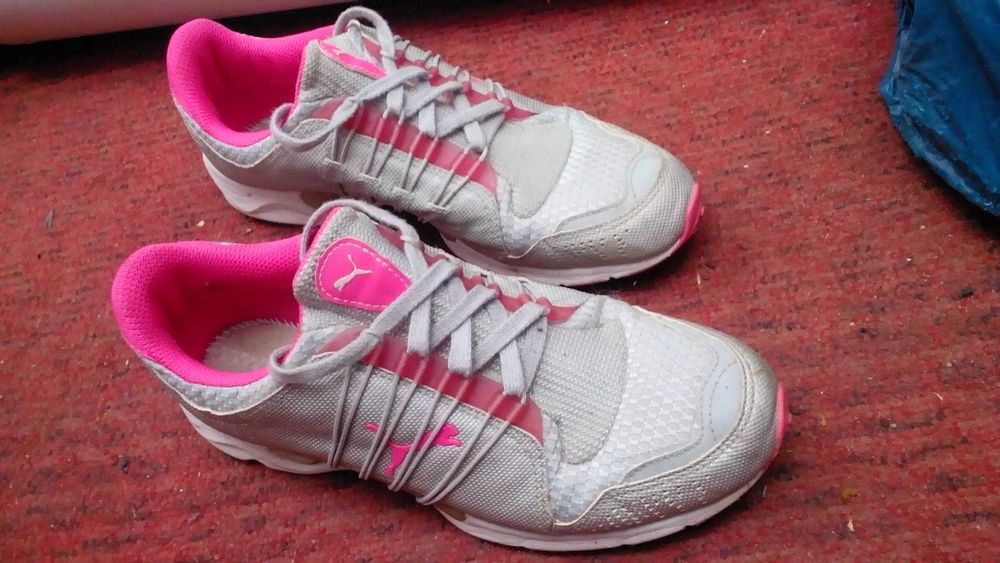 Продаются кроссовки Puma р.40