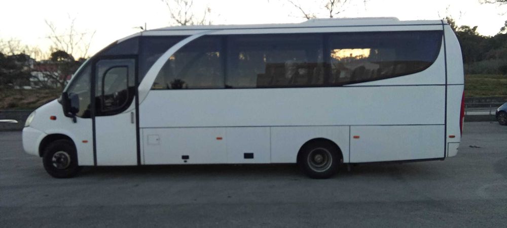 Minibus / Autocarro Atomic IVECO 390 (177cv) 27 Lugares
