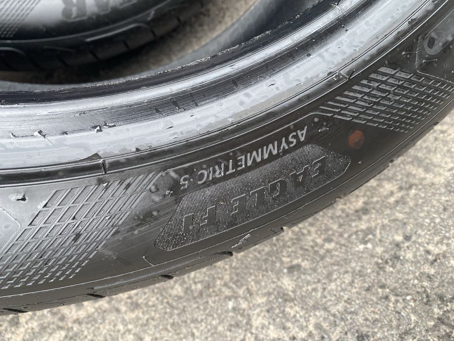 235/45/19 Good year asymmetric 5