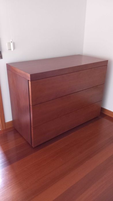 Cómoda de quarto bom estado