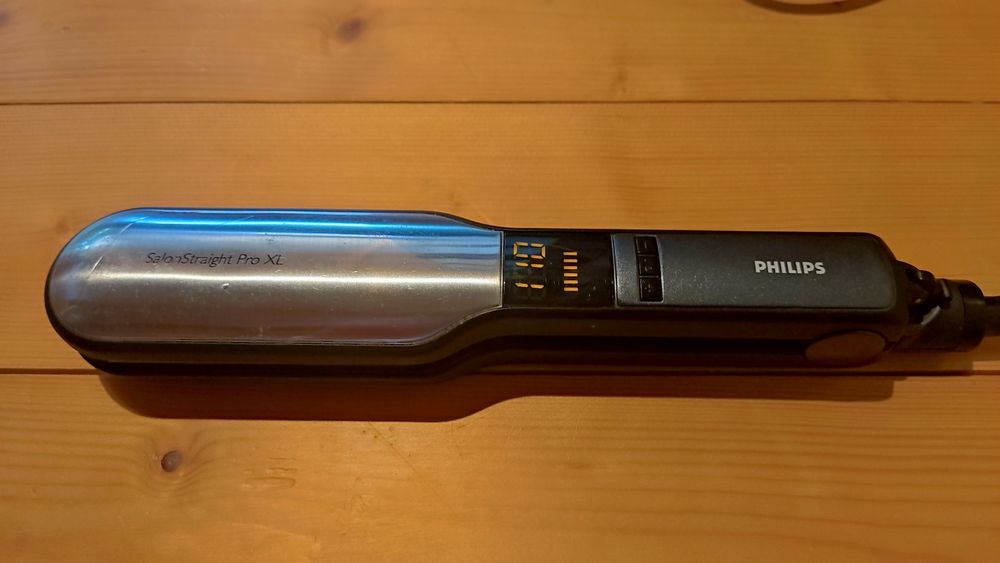 Alisador e encaracolador de cabelo com pranchas em cerâmica