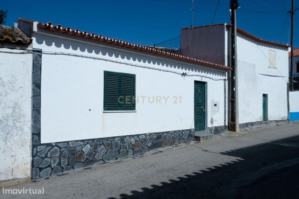 Moradia T2 em Mourão - Alentejo