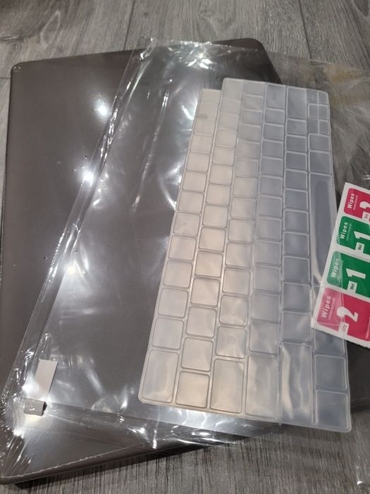 Чохол-накладка для MakBook Air 15 + захисні плівки екран і клавіатура