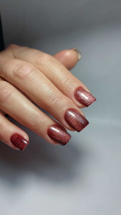 манікюр та педикюр