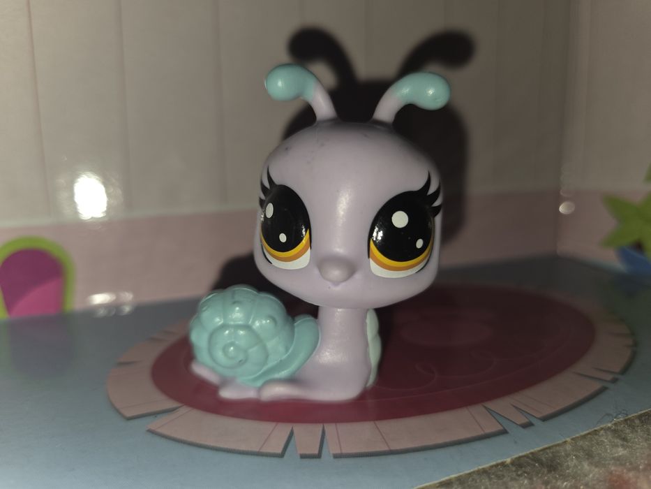 LPS Littlest Pet Shop Sue Snailby