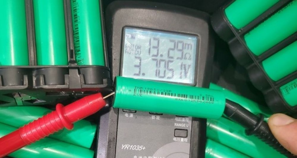 ВИСОКОТОКОВІ акумулятори 18650 фірми EVE 25P .