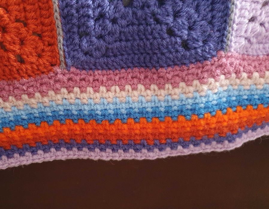 Belíssima Manta / Colcha em lã fabricada artesanalmente