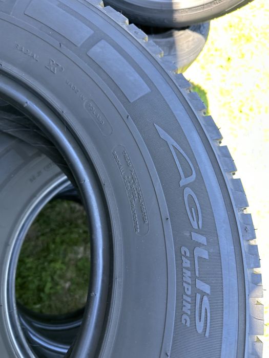 225/75/16c Michelin Aglis