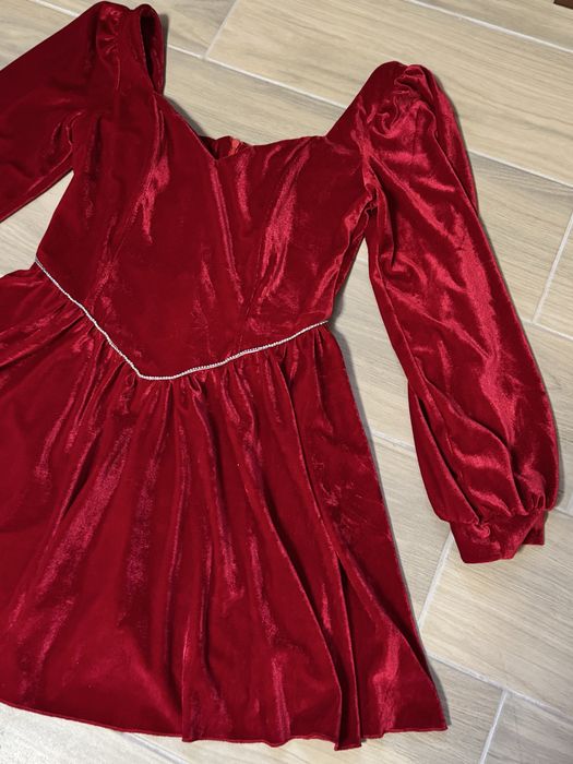 Шикарна велюрова сукня