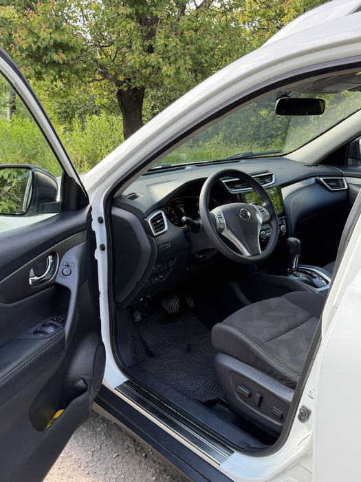 Продам Nissan Rogue 2016