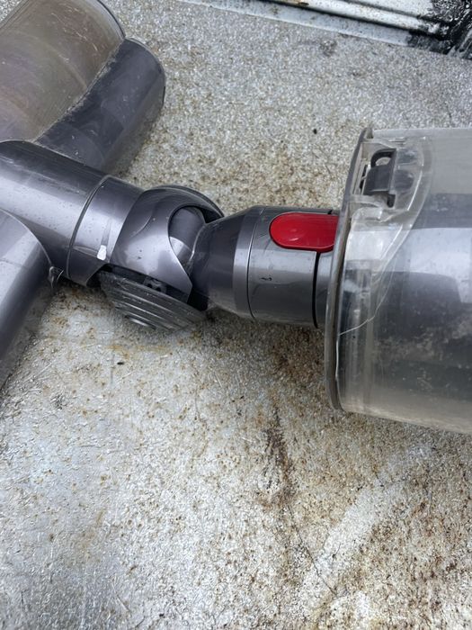 Dyson v11 uszkodzony