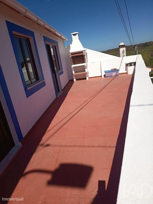 Casa / Villa T4 em Longueira de 126 m2