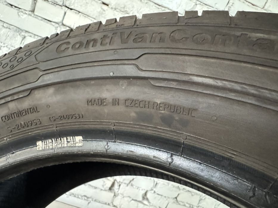 Майже нові літні шини CONTINENTAL 215/60 R17C