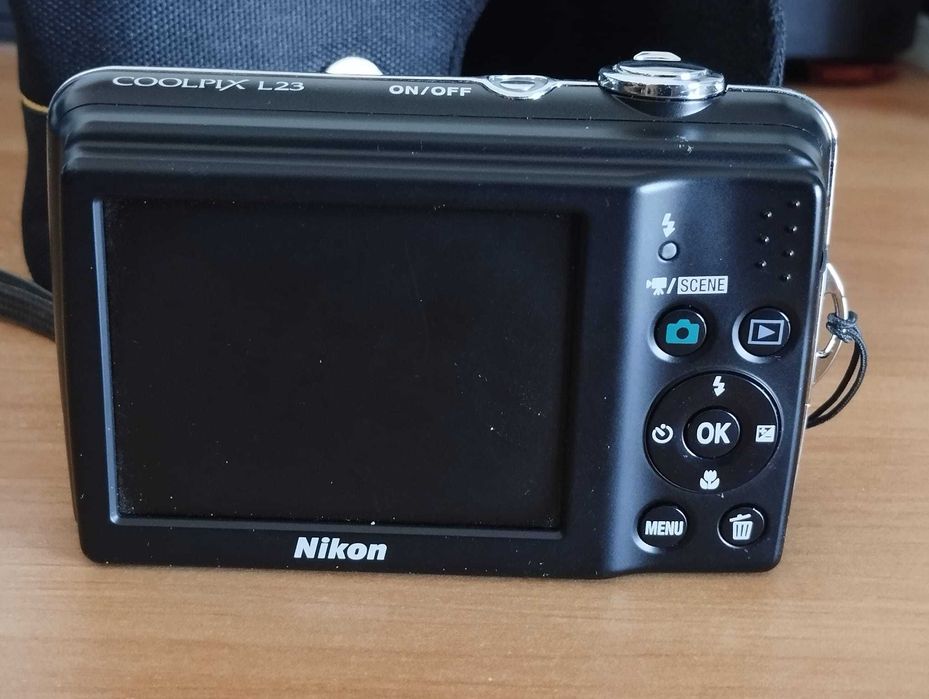 Nikon Coolpix L23 - Máquina Fotográfica Digital
