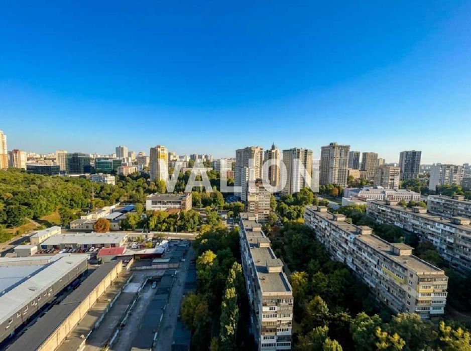 Продам 3 кімнатну квартиру. 121м2   ЖК Смарагдовий. Шаповала 2