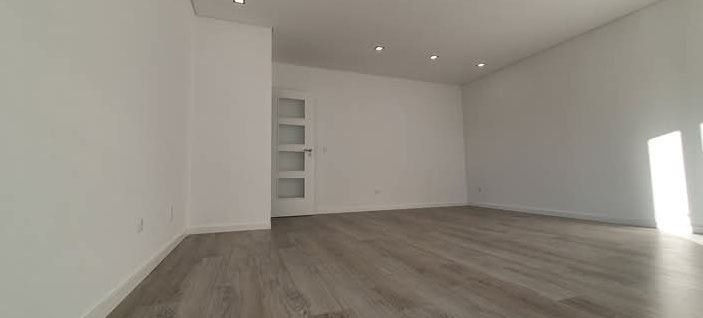Apartamento t3, Santa bárbara