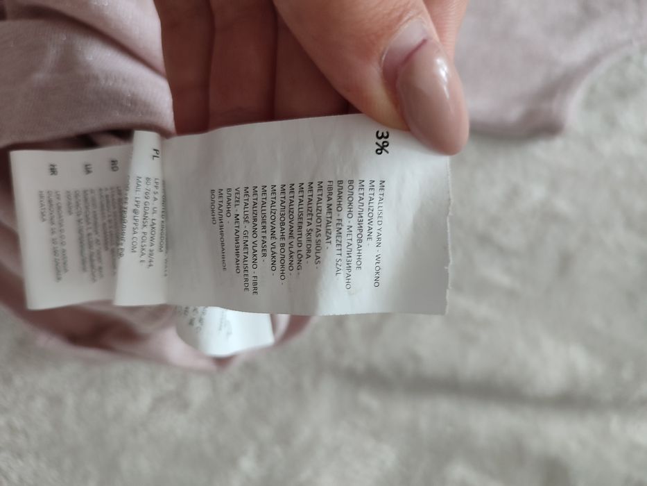 Liliowa bluzka damska na ramiączkach Sinsay S 36