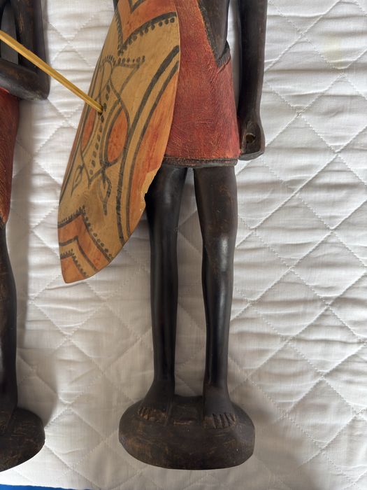 2 estatuetas africanas