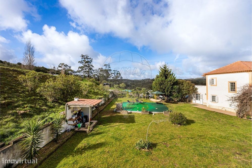 Moradia T8 para venda