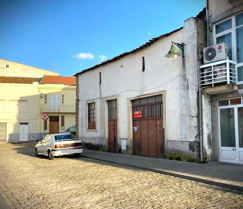 Imóvel para reconstrução no centro de Mirandela