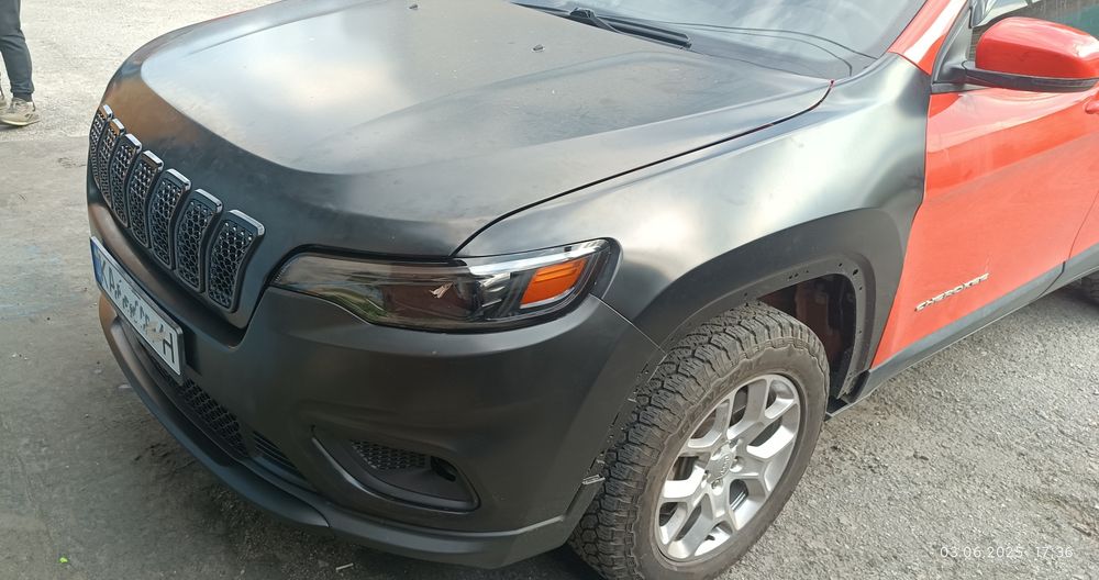 Бампер передний Jeep CHEROKEE 2019-2023