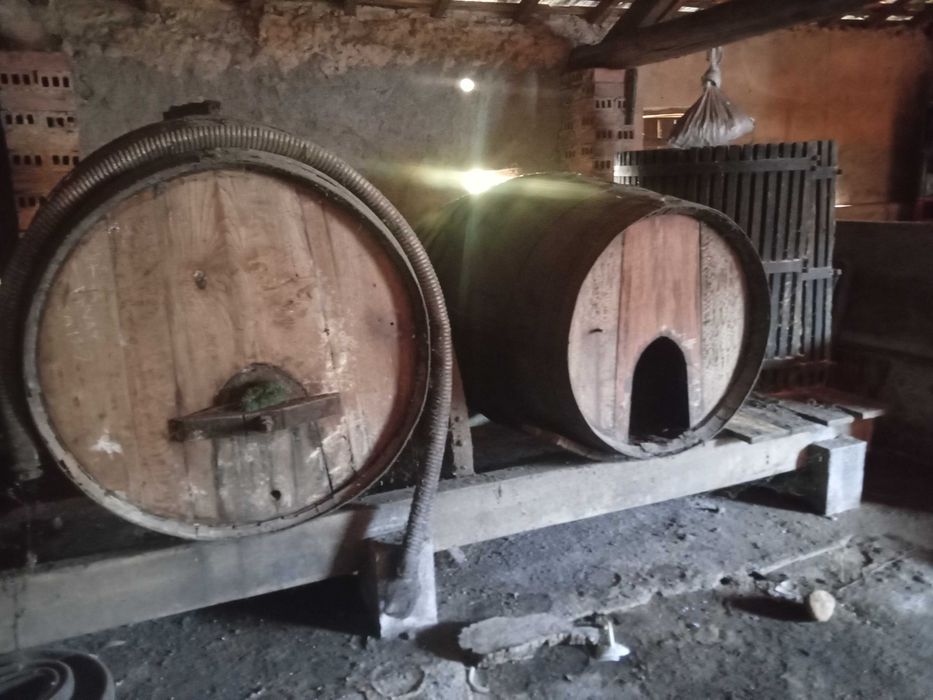 Vende se toneis para decoração bom preco