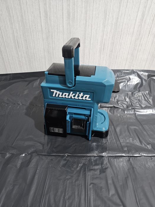 Кавоварка Makita DCM501