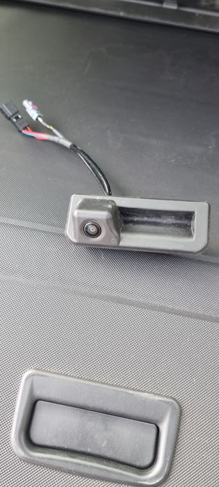 Orginalna kamera cofania z klamką otwierania klapy Audi Q3