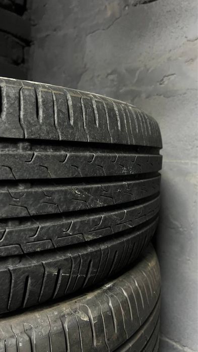 Комплект літньої гуми 215/55/17 Continental