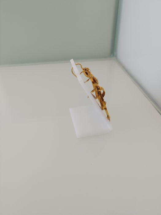 Brincos em ouro de 19,2kt