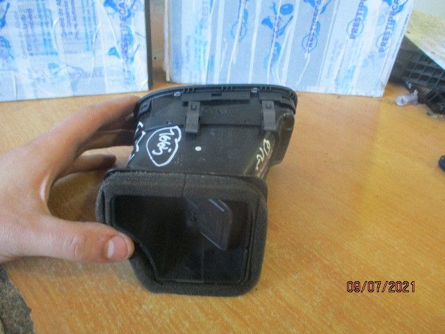 Difusor / saída de ar VOLKSWAGEN Golf VI (5K1)